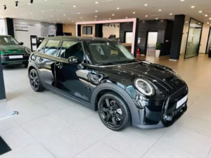 Mini Cooper S 5 cửa là một chiếc xe xứng đáng để mua?